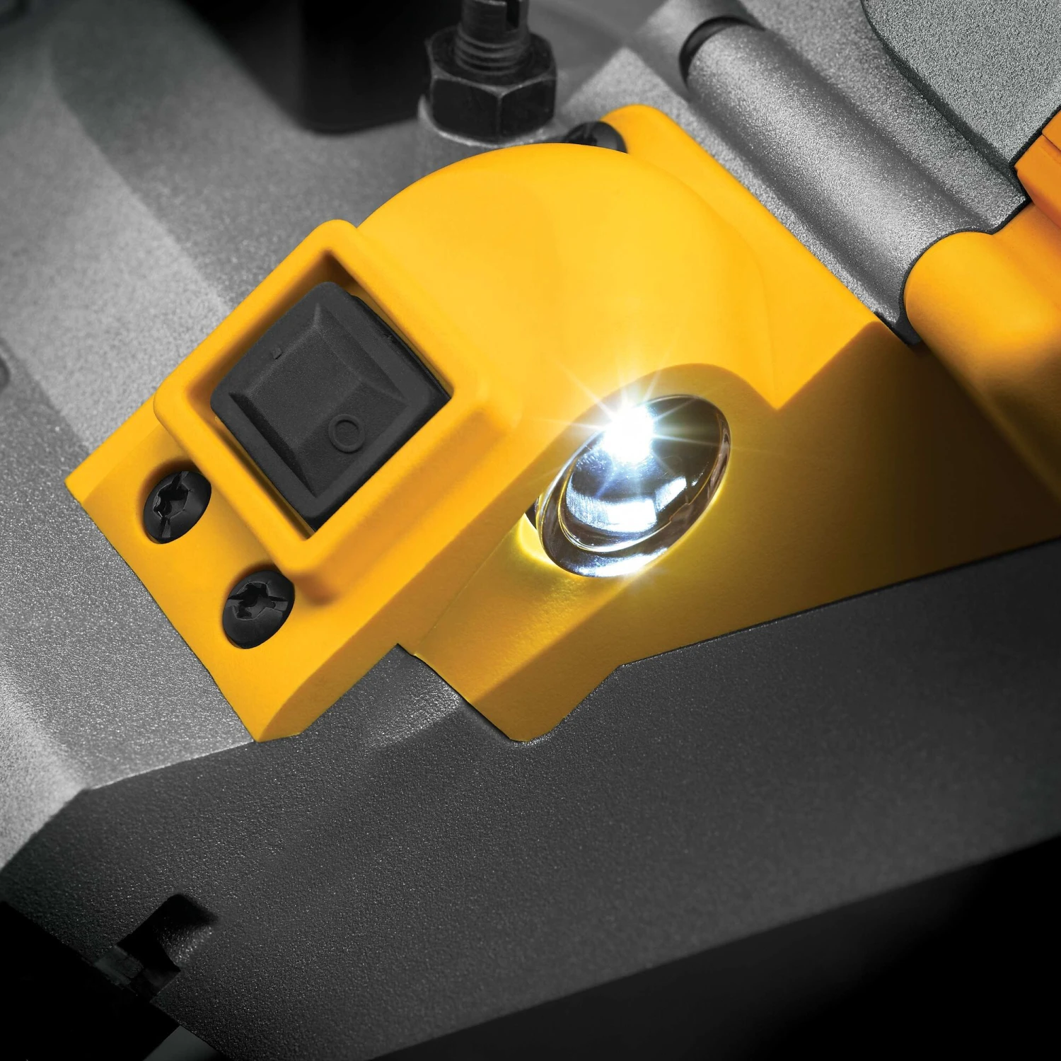 DEWALT 10.0-Amp 4.75-in Portable Band Saw ) 4 DEWALT 10.0-Amp 4.75-in Portable Band Saw ) - Image 4